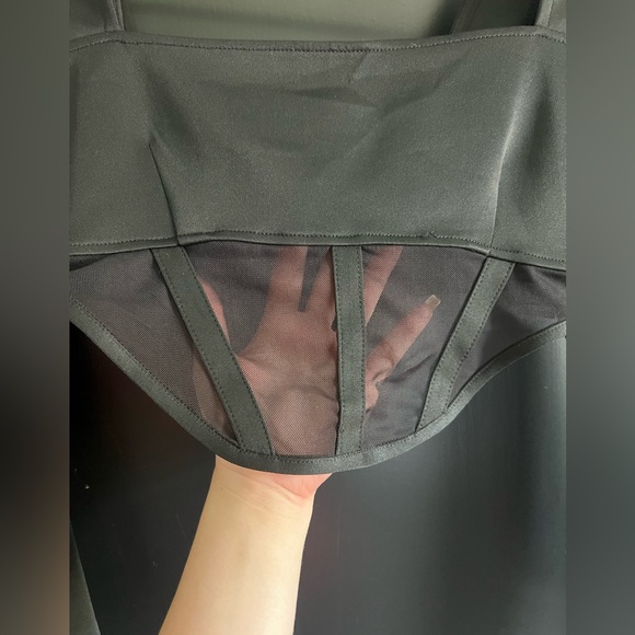 Fashion Nova Cropped Mesh Top - Picture 2 of 4